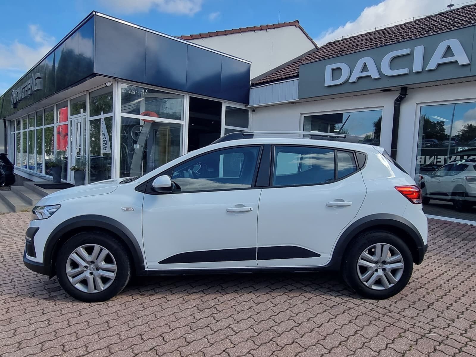 Dacia Sandero, Stepway Comfort TCe 90 - fotka 3