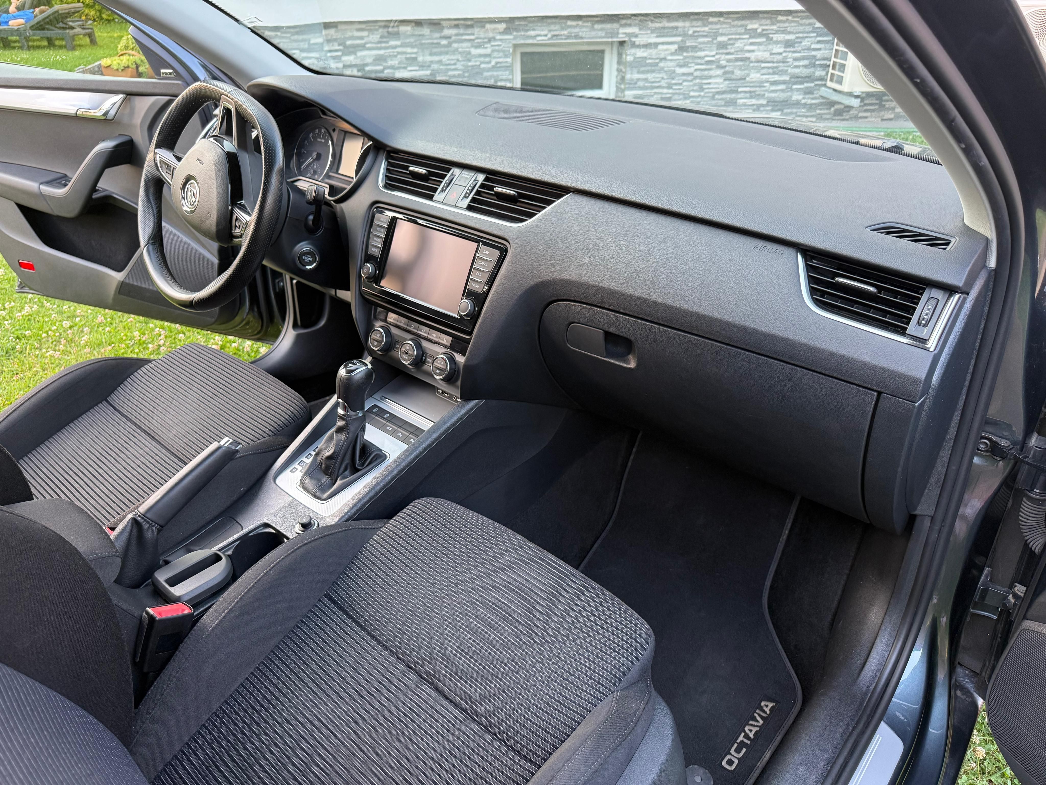 Škoda Octavia, 1,6 TDI DSG - fotka 3