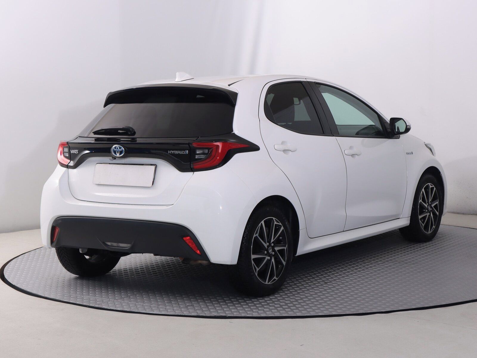 Toyota Yaris, 1.5 Hybrid, Style, Automat - fotka 5