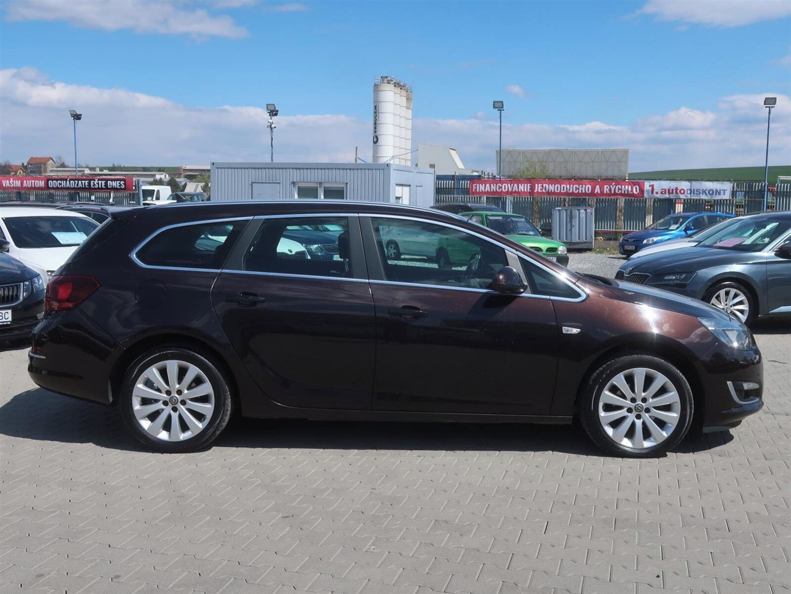 Opel Astra, 1.4 T, Kožené sedačky - fotka 6