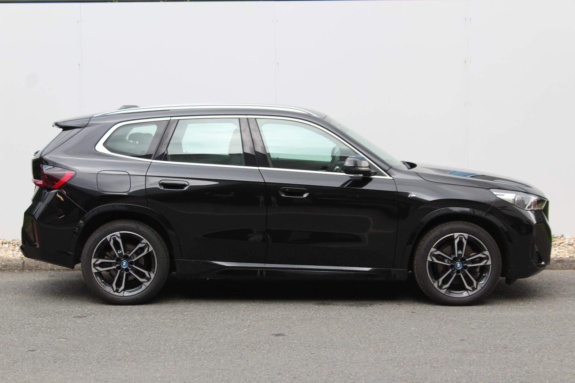 BMW X1, xDrive25e - fotka 3