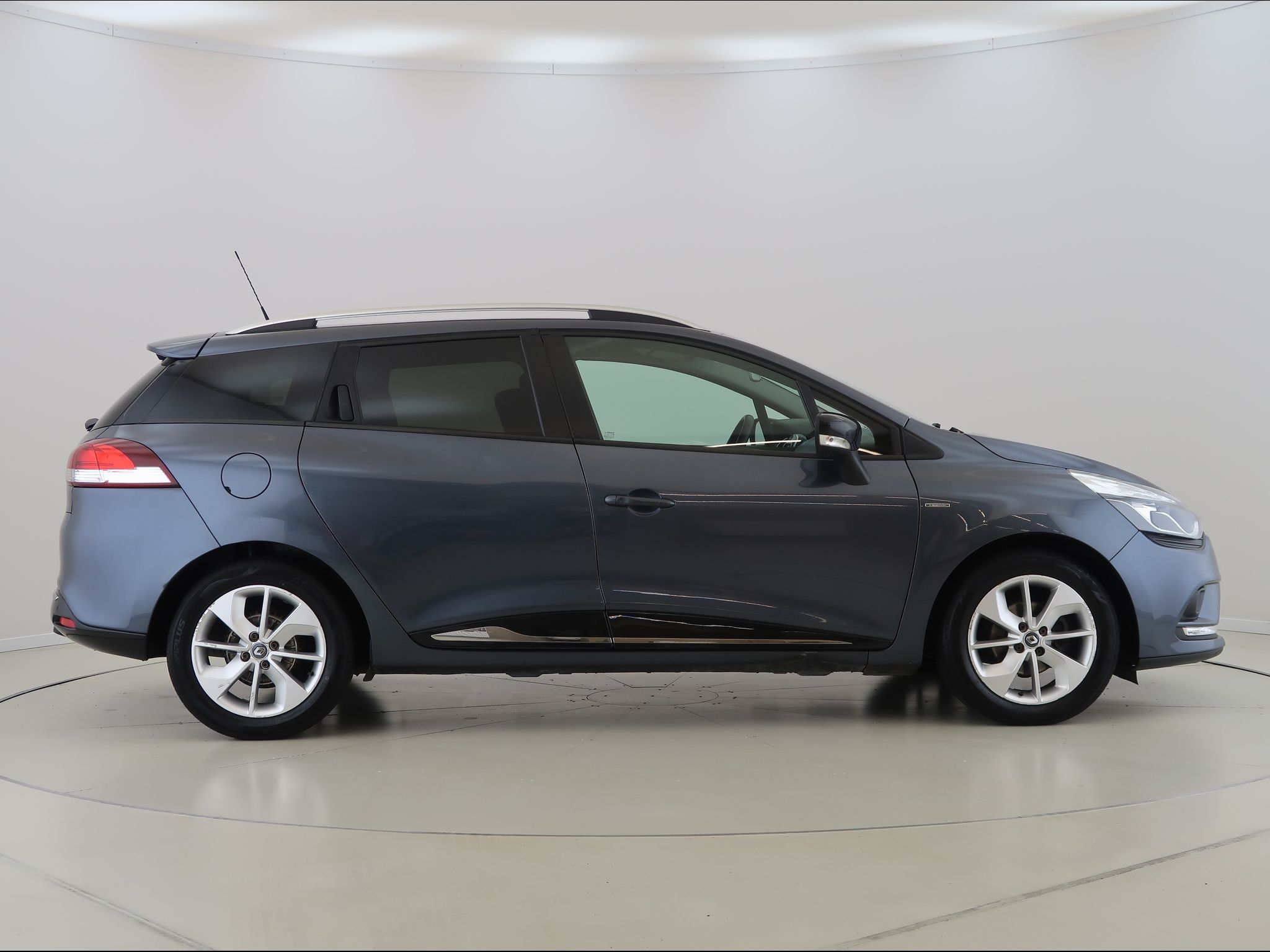 Renault Clio, 1.2,54KW,16V,CZ,Navigace - fotka 4