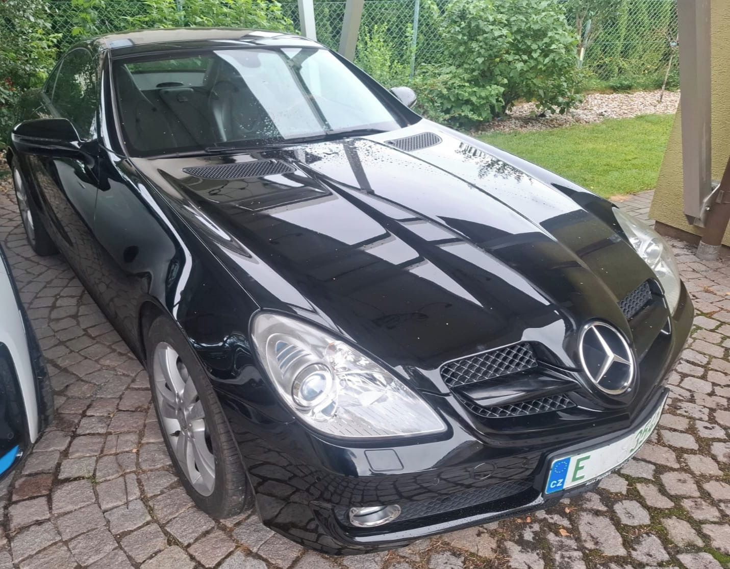 Mercedes-Benz SLK, 3,5i 224kw manual 1.majitel - fotka 2