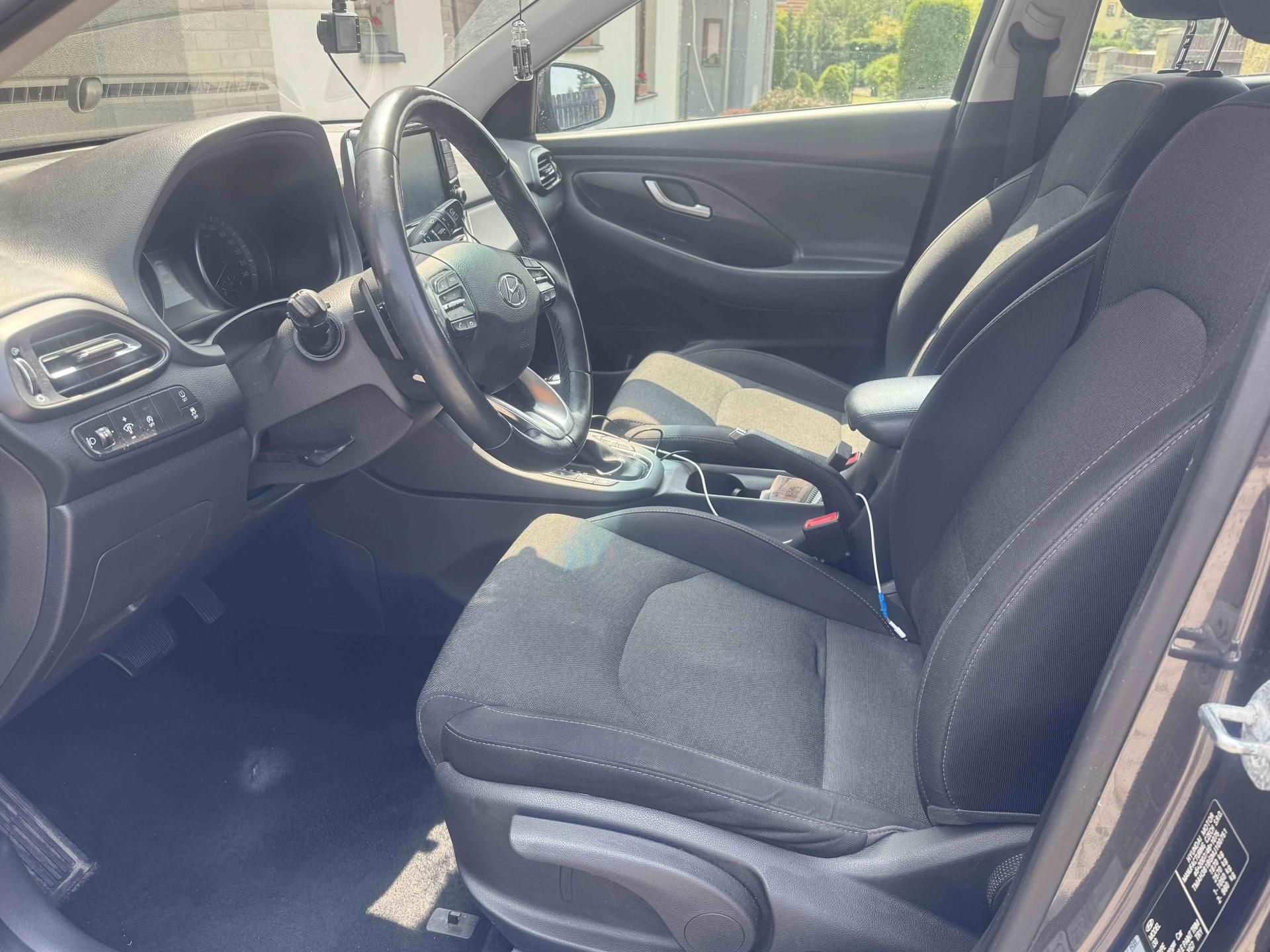 Hyundai i30, Hyundai i30 1,0 -kombi-automat - fotka 6
