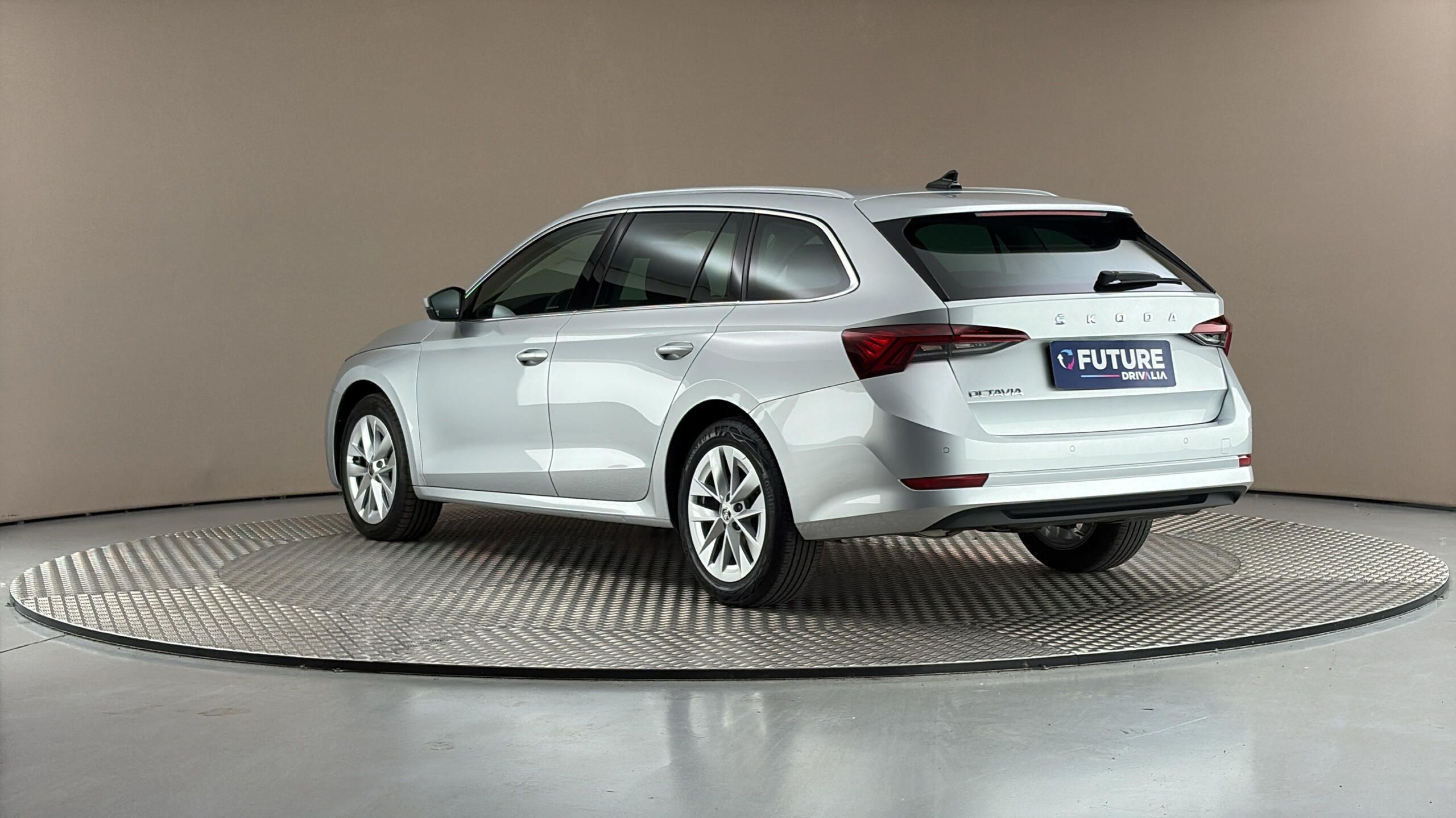 Škoda Octavia, 2.0 TDI Style Combi - fotka 2