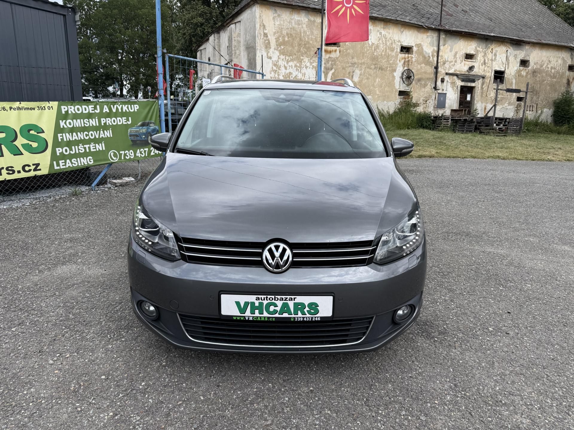 Volkswagen Touran - fotka 2