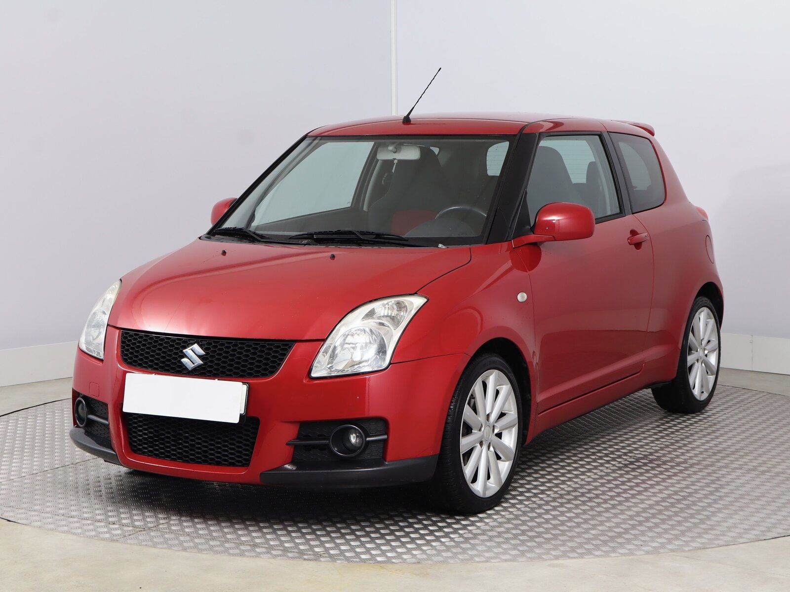 Suzuki Swift, 1.6 Sport, Automatická klima - fotka 2