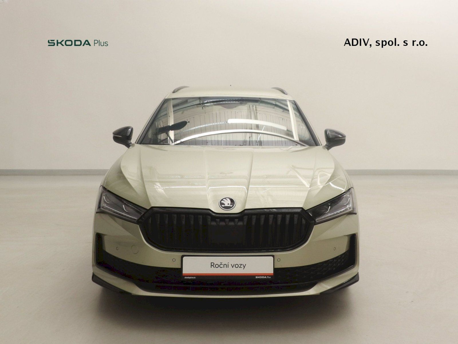 Škoda Superb, Combi DSG 2.0 TDI 110 kW Sport - fotka 4