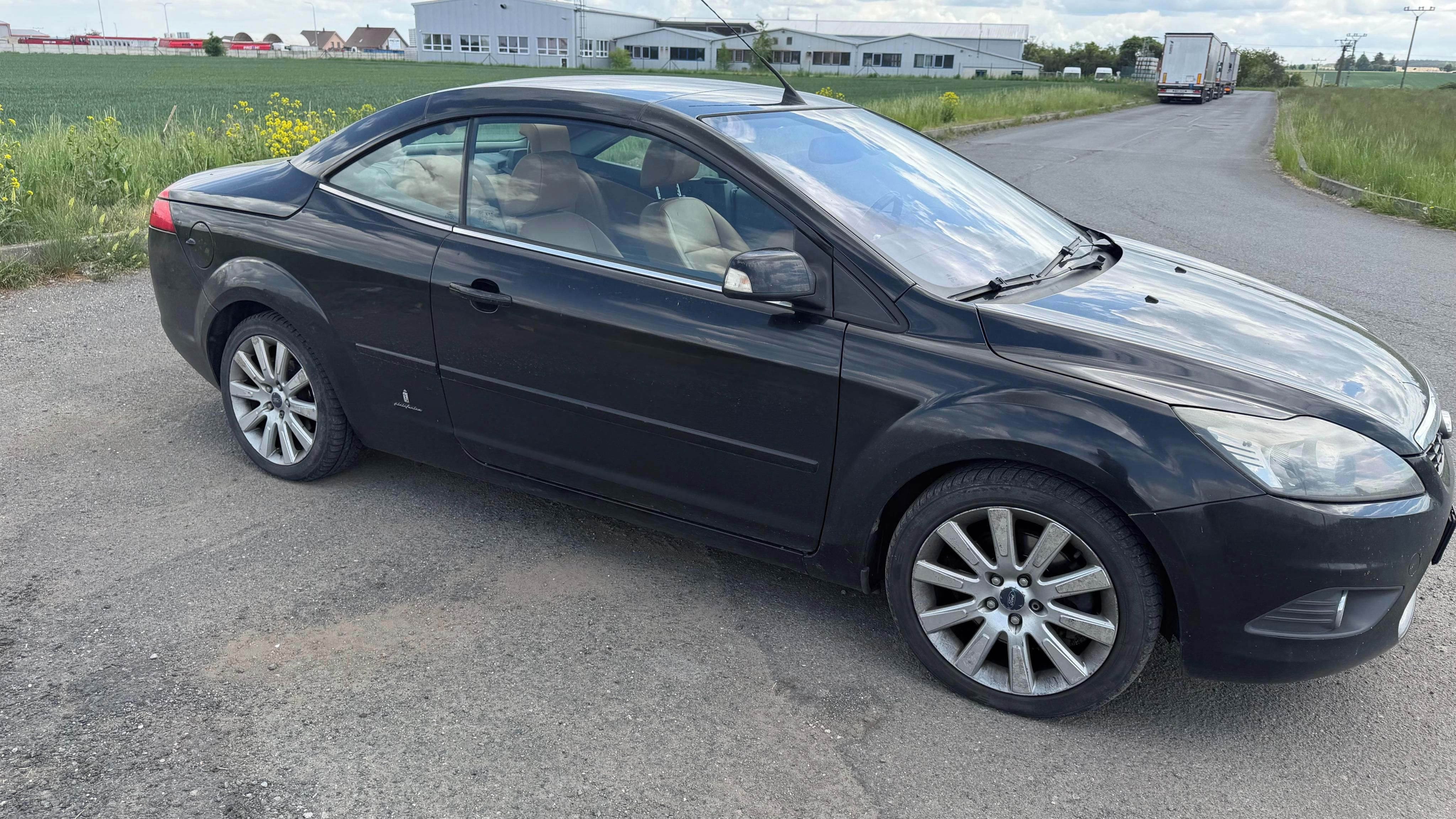 Ford Focus, Ford Focus CC 1.9 TDI - fotka 6