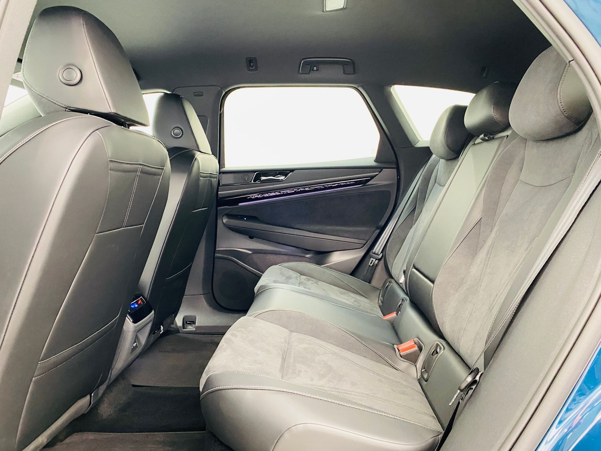 Volkswagen ID.7 Tourer, 210 kW 77 kWh Pro - fotka 6
