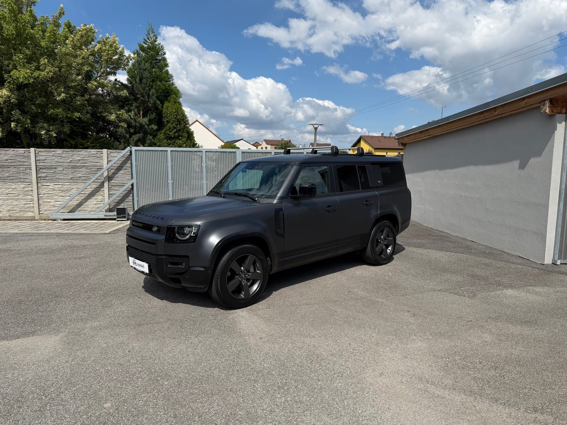 Land Rover Defender, P400/130/X-Dynamic HSE/ČR/HUD - fotka 2