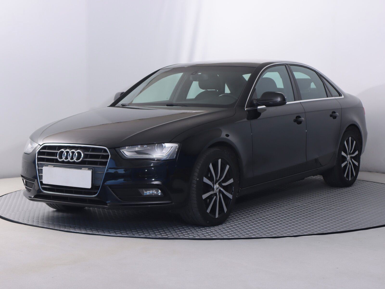 Audi A4, 2.0 TDI, Design - fotka 2