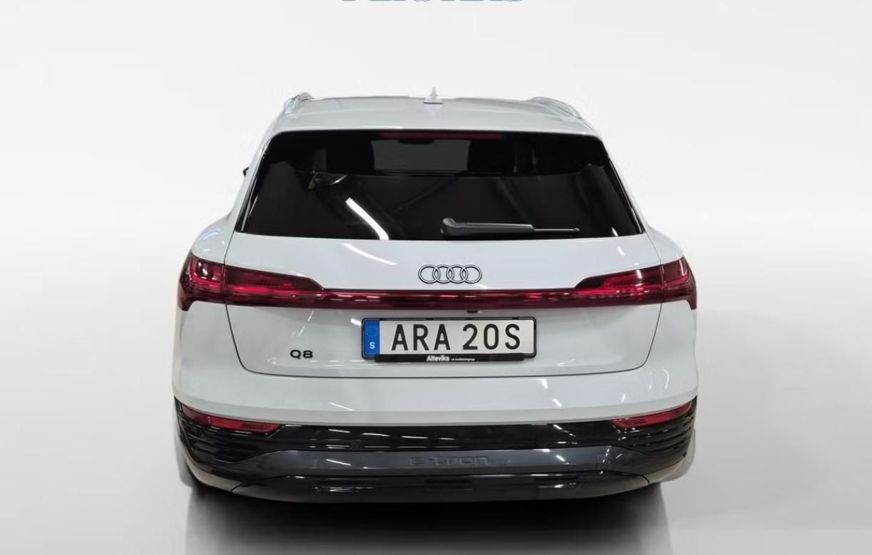 Audi Q8 e-tron, 50 Q Kamera Matrix Kůže - fotka 5