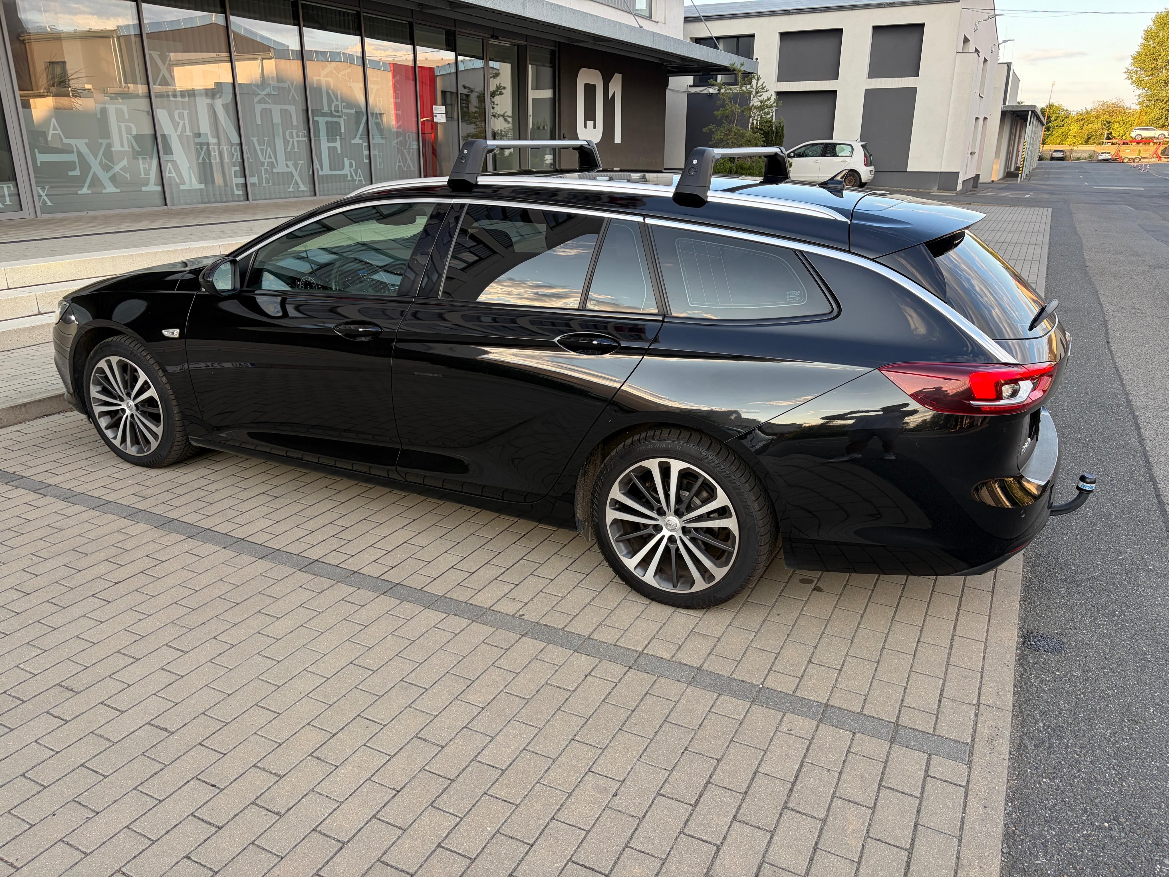 Opel Insignia, 1.5 T Business Executive - fotka 5