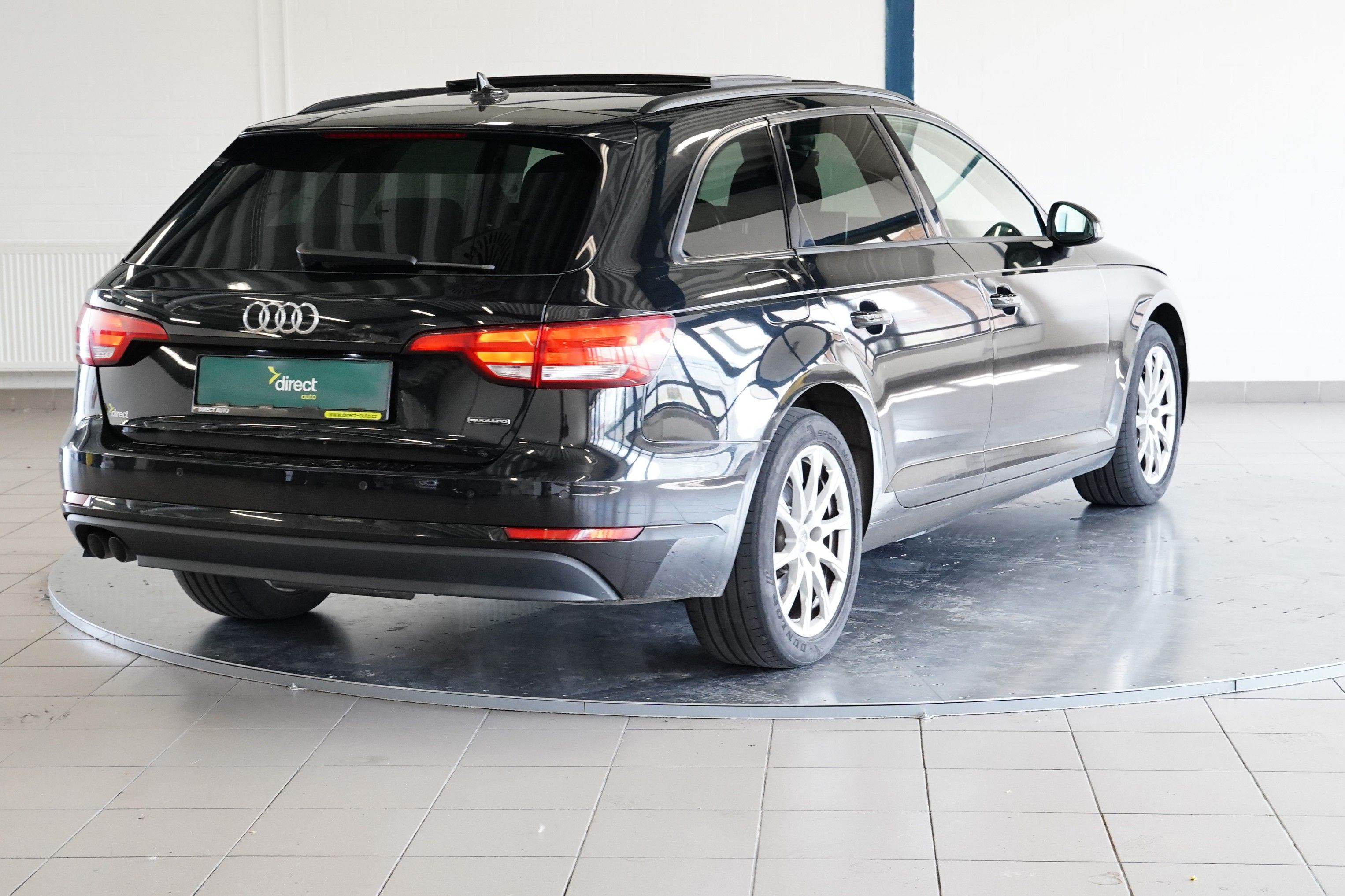 Audi A4, 2.0 TDI 140 kW Quattro - fotka 2