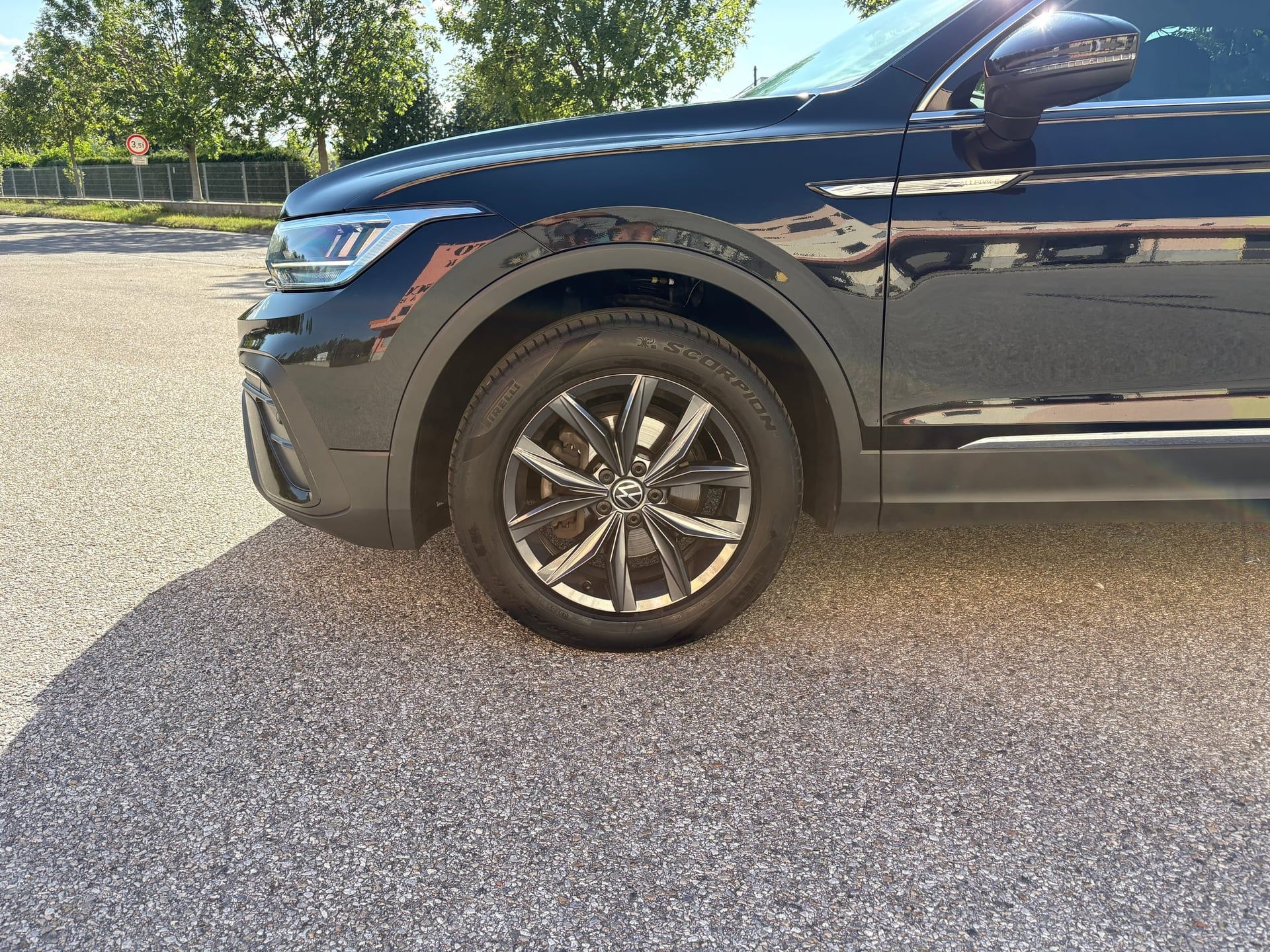 Volkswagen Tiguan Allspace, 1.5 TSI/Life/DSG/1.maj./ACC/ČR - fotka 3