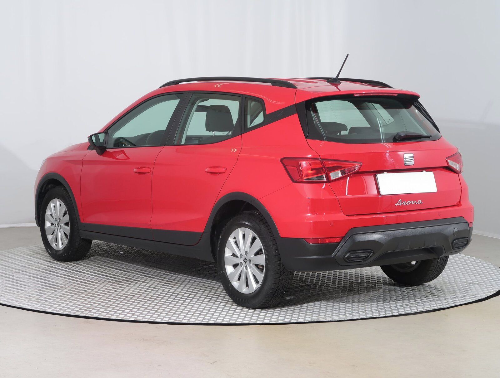 Seat Arona, 1.0 TSI, Automatická klima - fotka 4