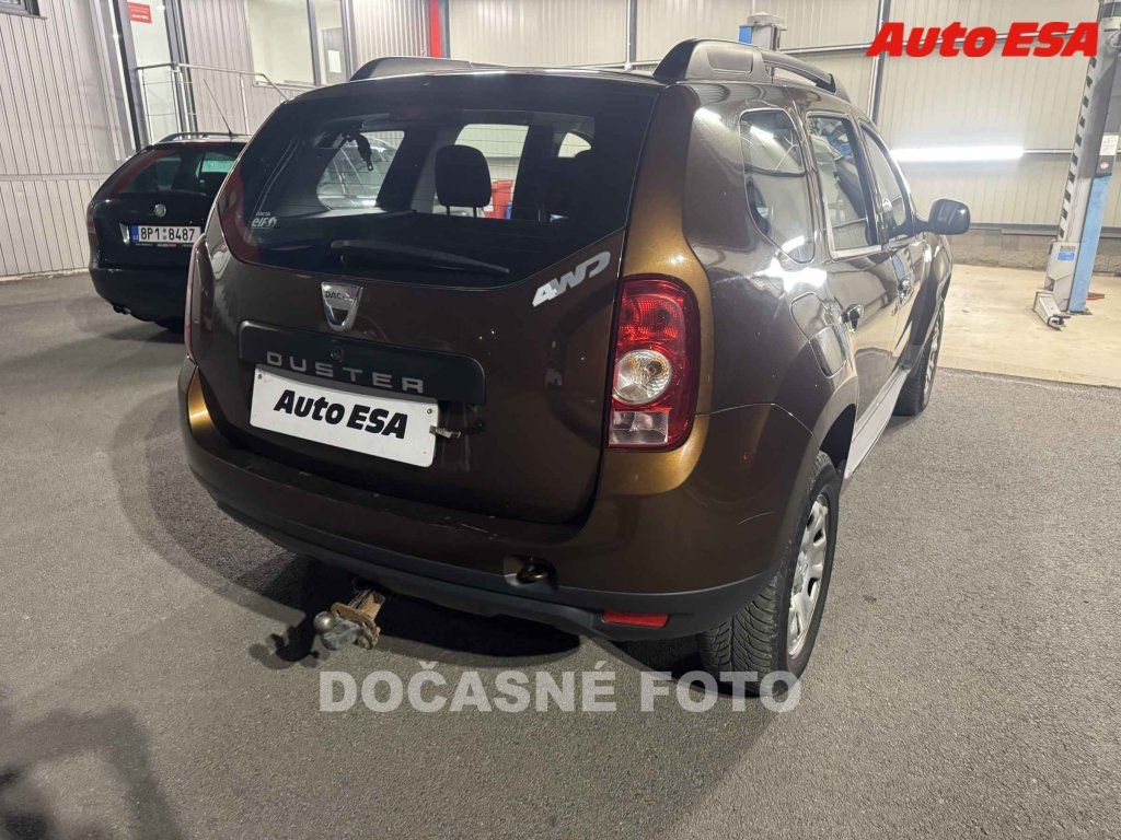 Dacia Duster, 1.6i 4x4 - fotka 2