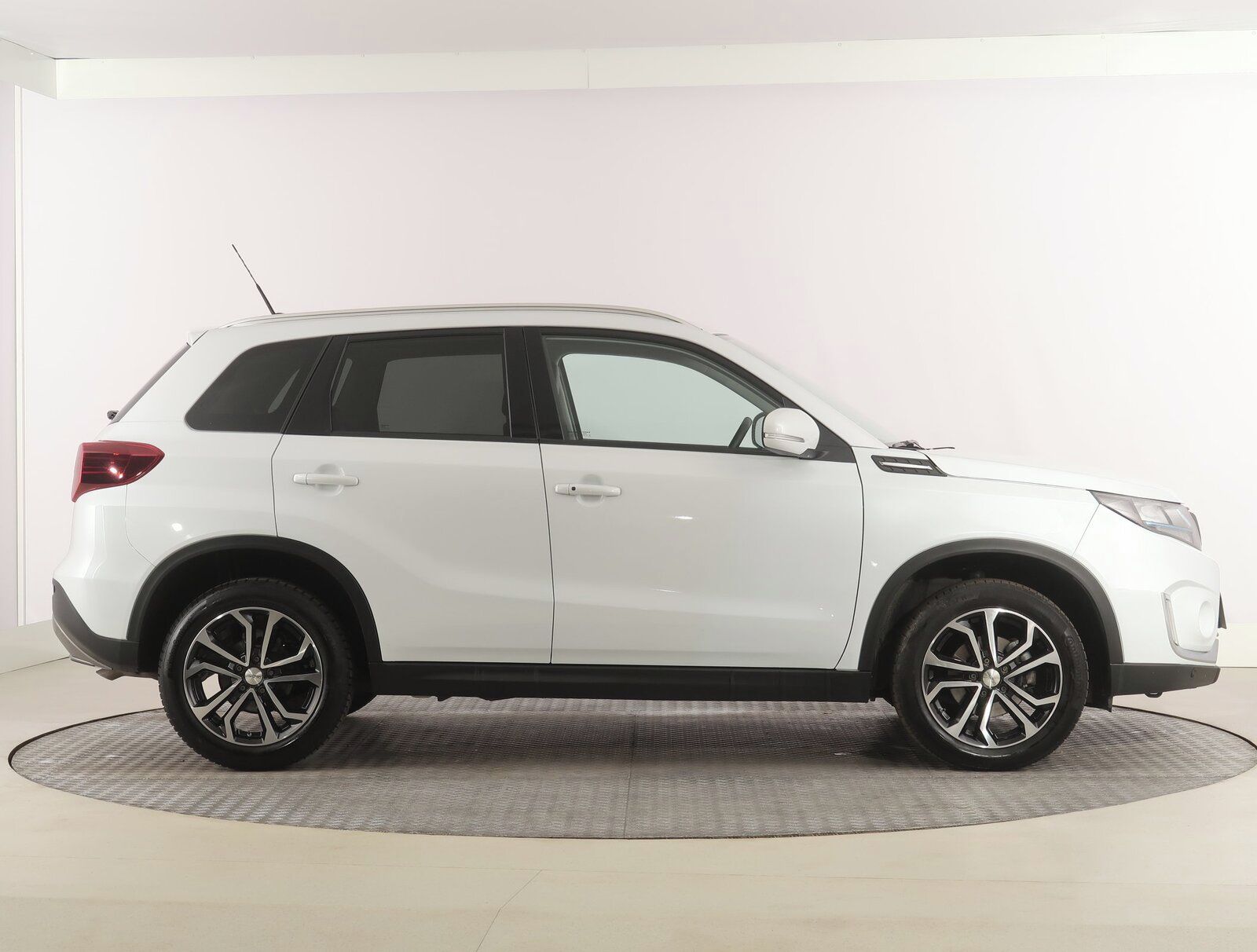 Suzuki Vitara, 1.4 BoosterJet, Automat - fotka 6