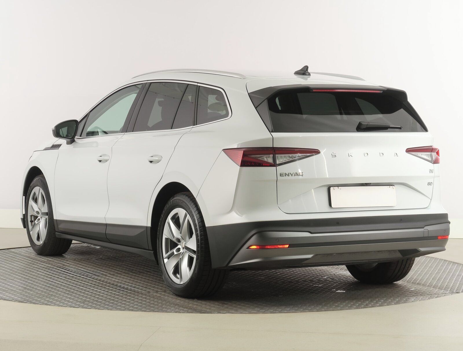 Škoda Enyaq, iV 80 (82 kWh), SoH 91% - fotka 4