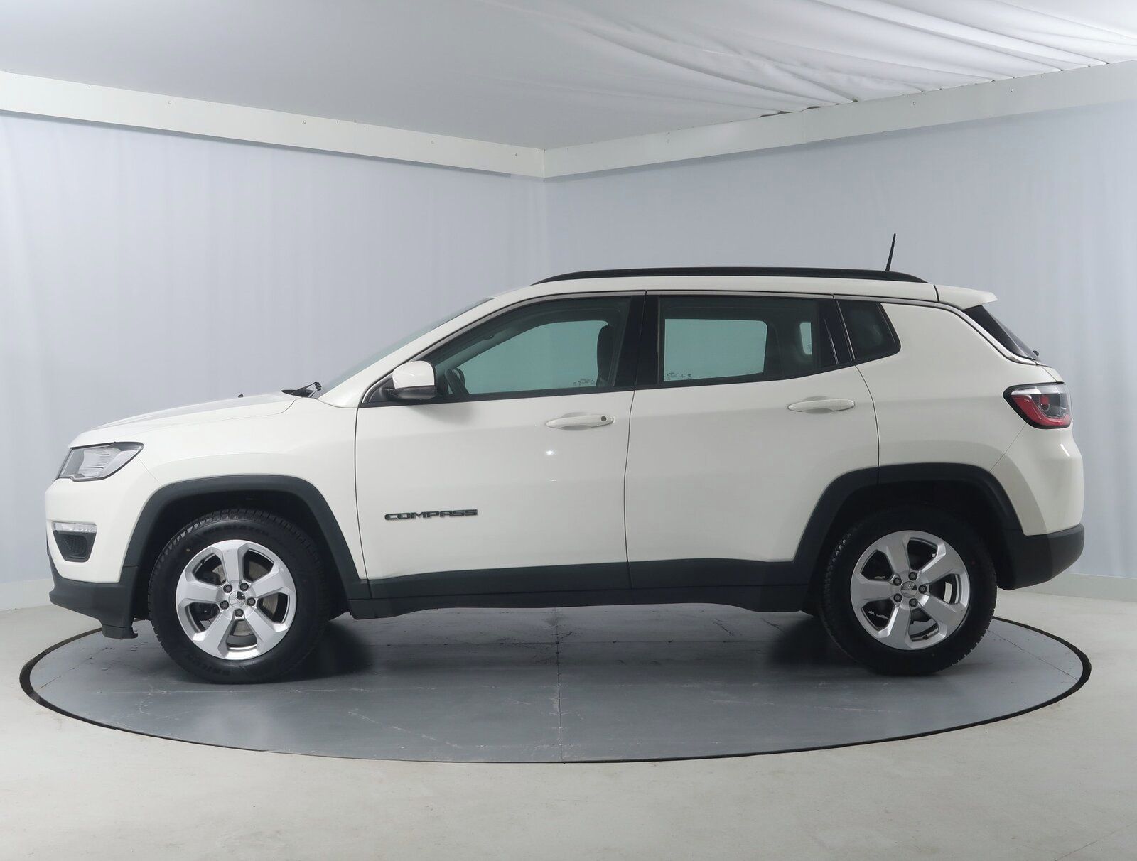 Jeep Compass, 1.6 MultiJet, NOVÁ CENA - fotka 3