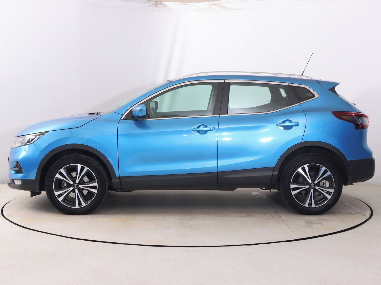 Nissan Qashqai, 1.3 DIG-T, Serv.kniha - fotka 3