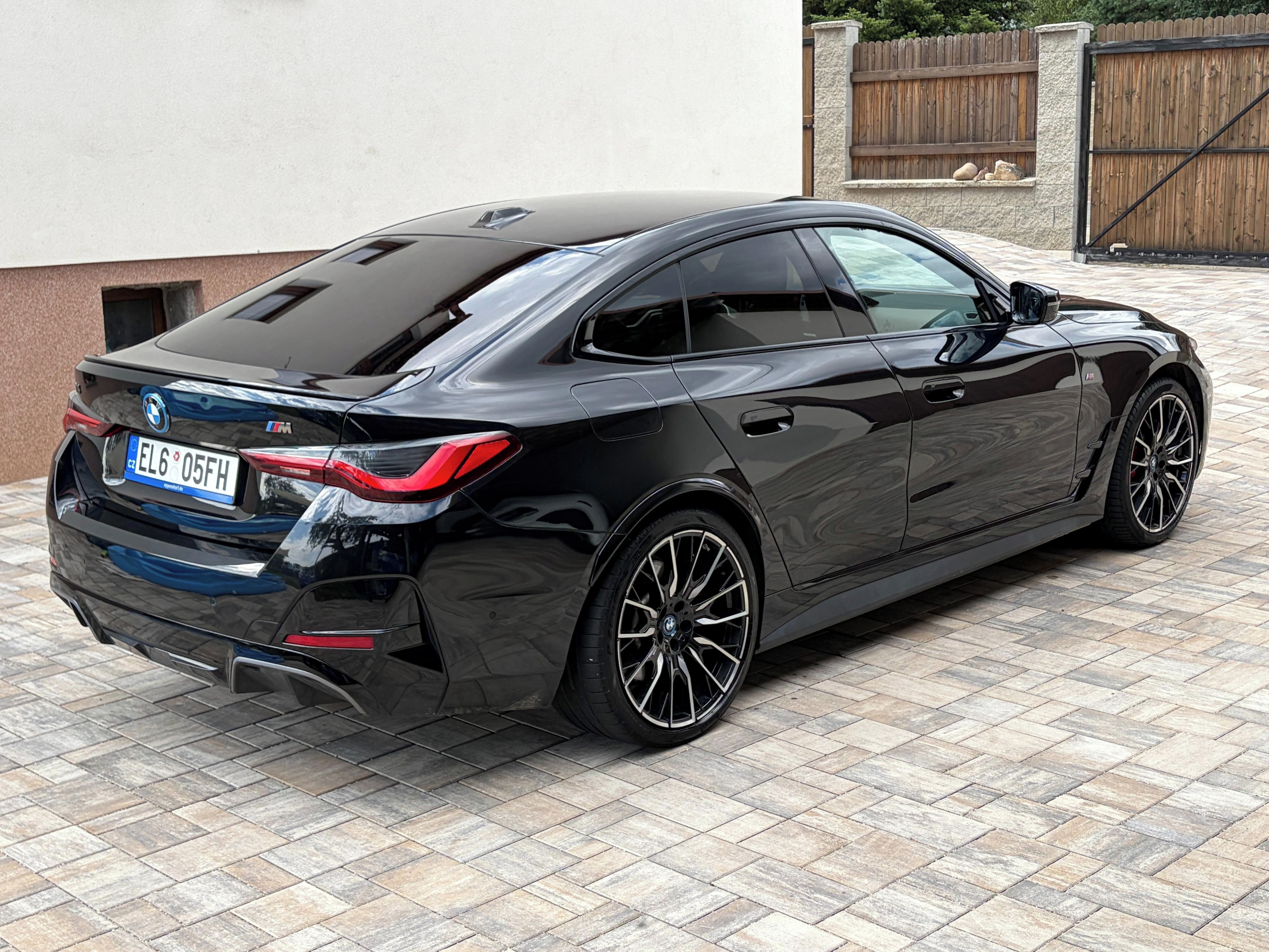 BMW i4, M50 DAPP+, tażné, kola 20",18" - fotka 3