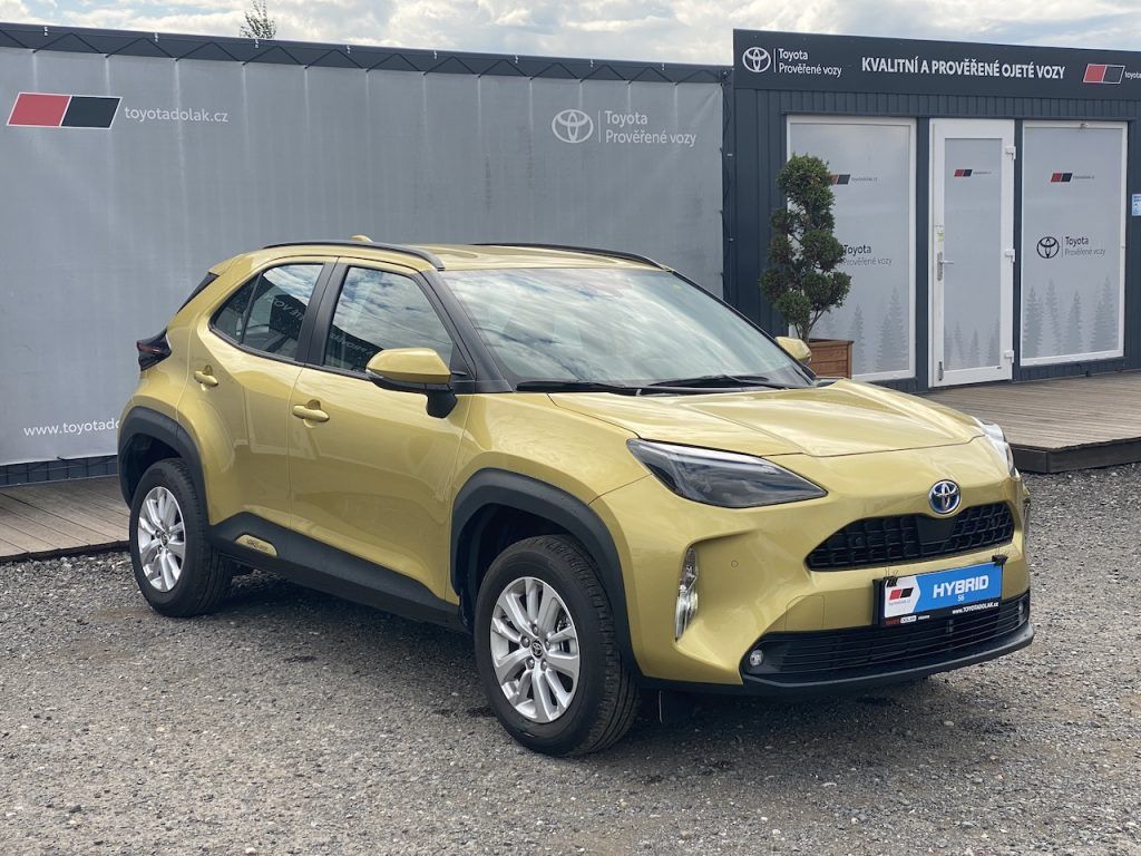 Toyota Yaris Cross, 1.5HEV, ČR-1m, ComTech, záruka
