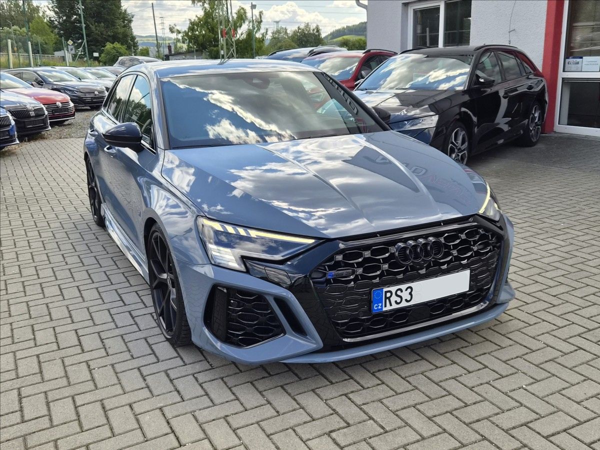 Audi RS3, 2,5 TFSi *DYNAMIC+*MATRIX*HUD* - fotka 4