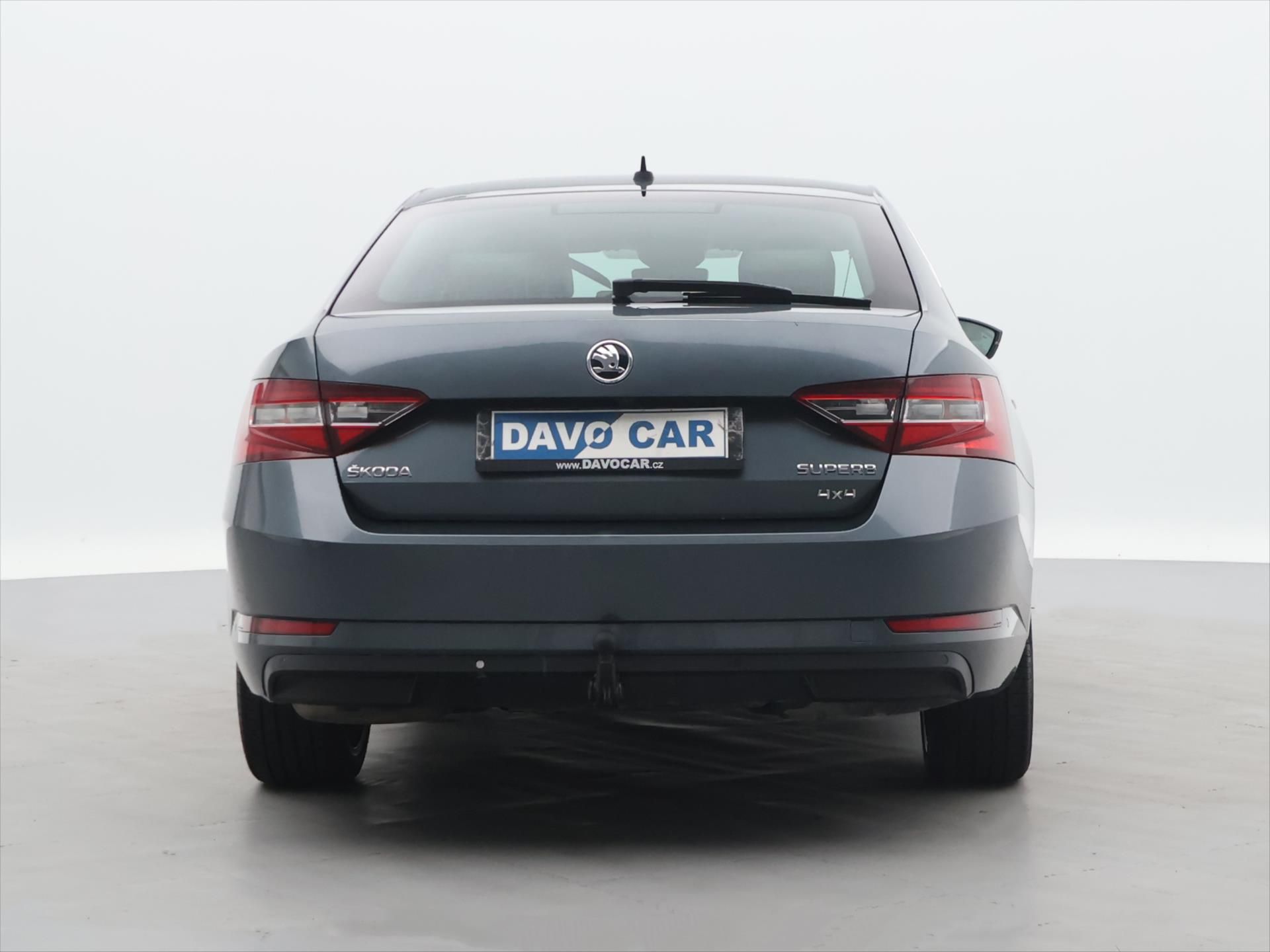 Škoda Superb, 2,0 TDI 140kW DSG 4x4 CZ L&K - fotka 6