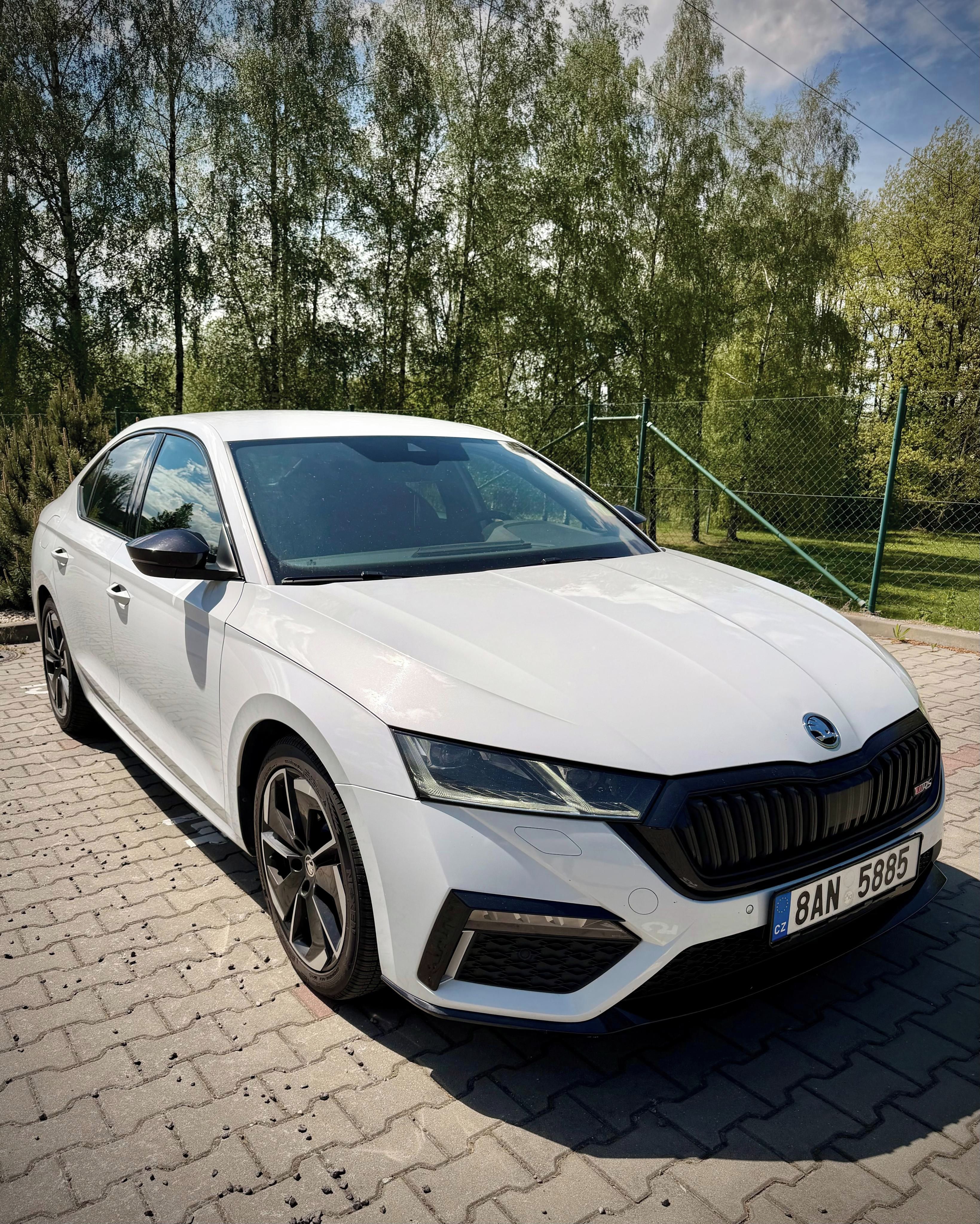Škoda Octavia, Škoda Octavia IV RS 2.0 TSI - fotka 2