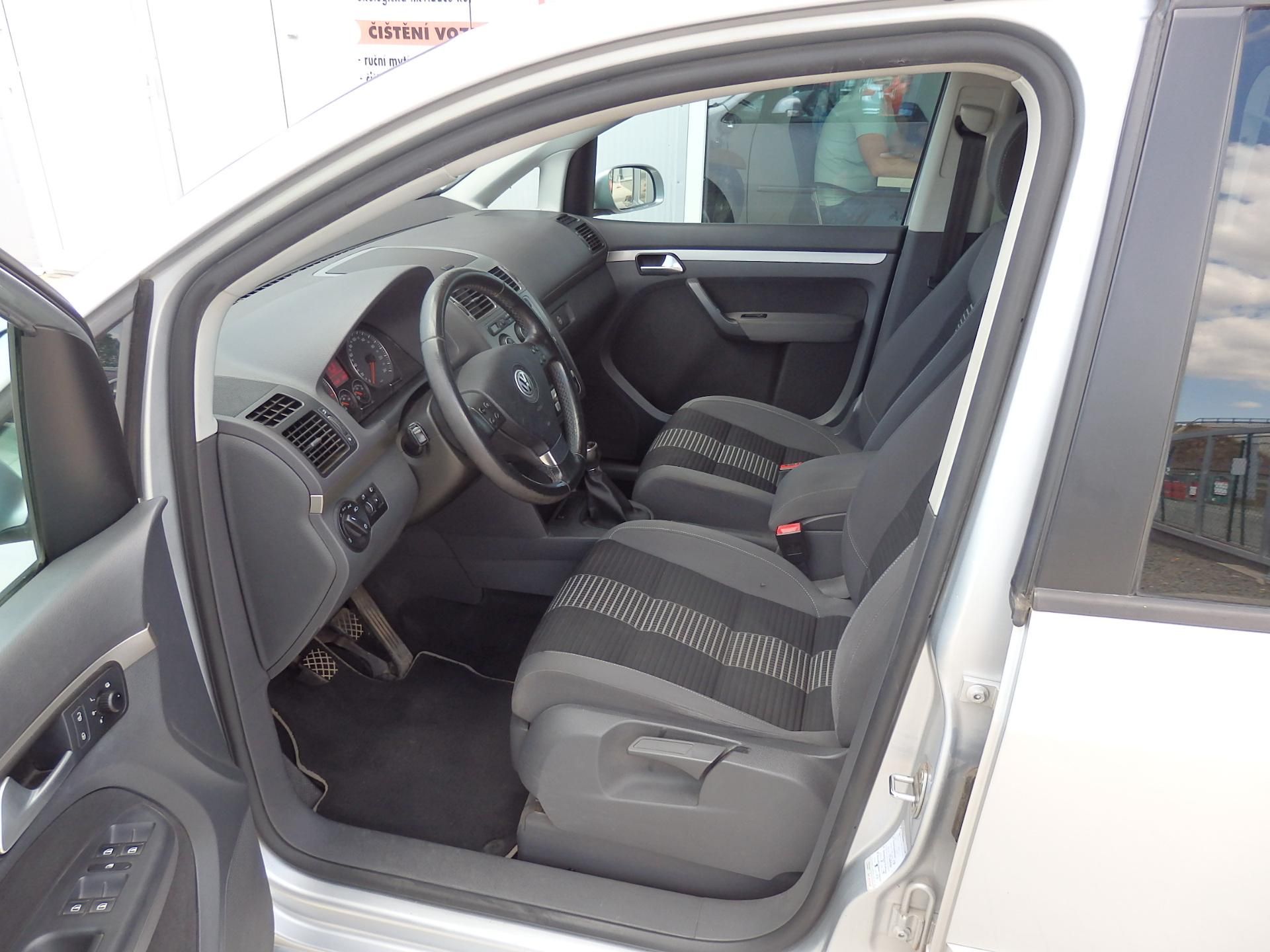 Volkswagen Touran, 1.4 TSI DIGI.KLIMA, 7 MÍST - fotka 6
