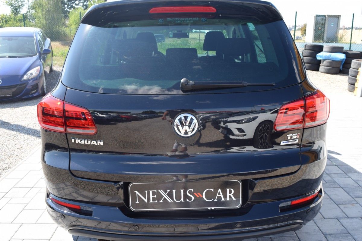 Volkswagen Tiguan, 1,4 TSI 92KW R-LINE TOP STAV! - fotka 6