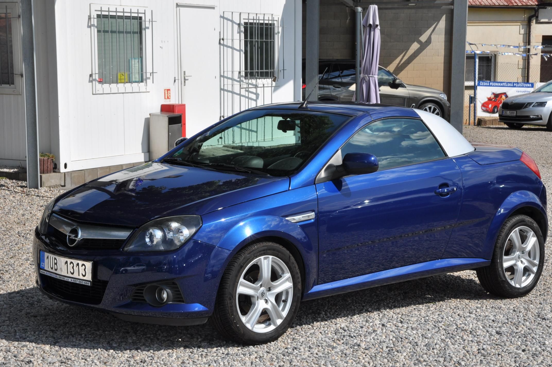 Opel Tigra, 1.8i 92kW - fotka 5