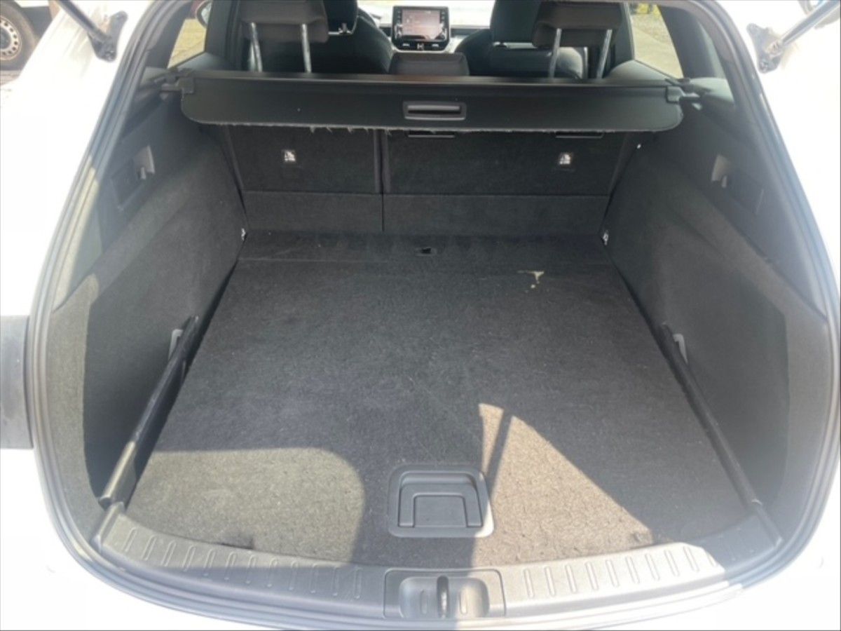 Toyota Corolla, 1,8 HEV Comfort AT - fotka 6