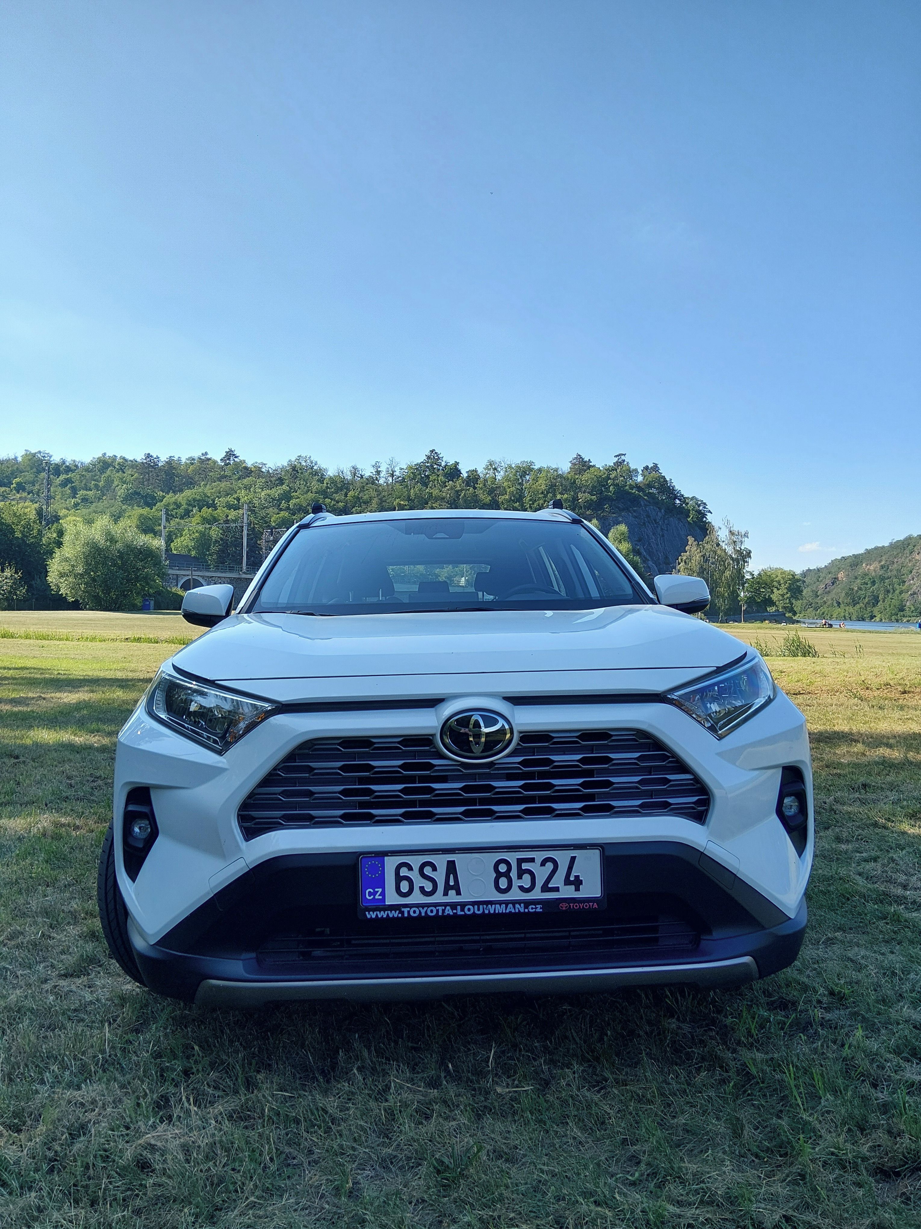 Toyota Rav4, 2.0 VVT-i ,,najeto 25.000" - fotka 4