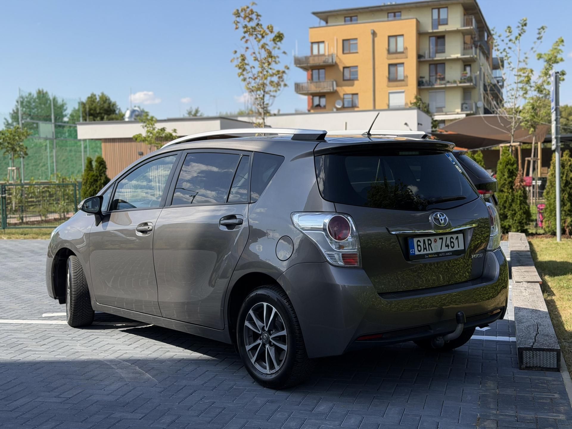 Toyota Verso, 1.8 Valvematic 108 kW - fotka 3