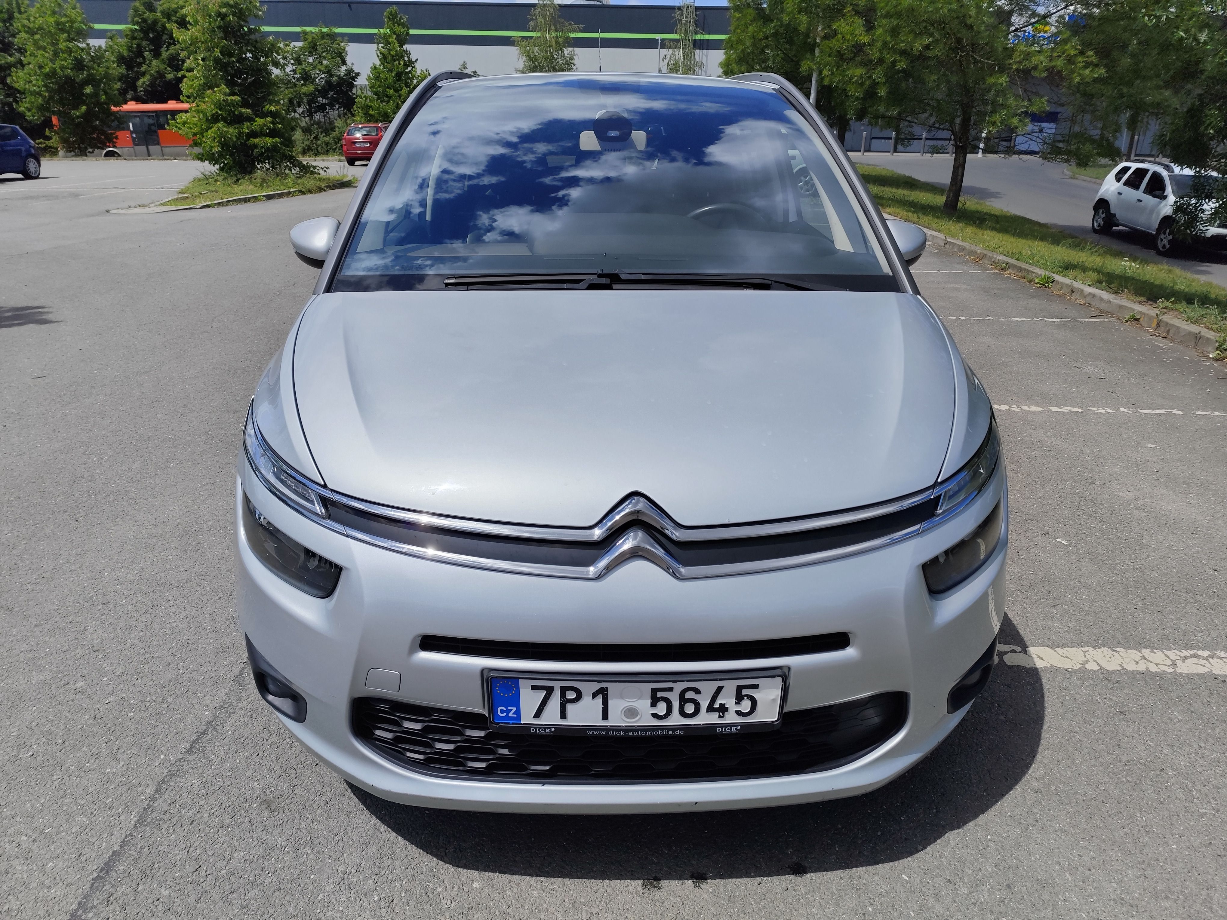 Citroën C4 Picasso, 5-ti místný - fotka 3