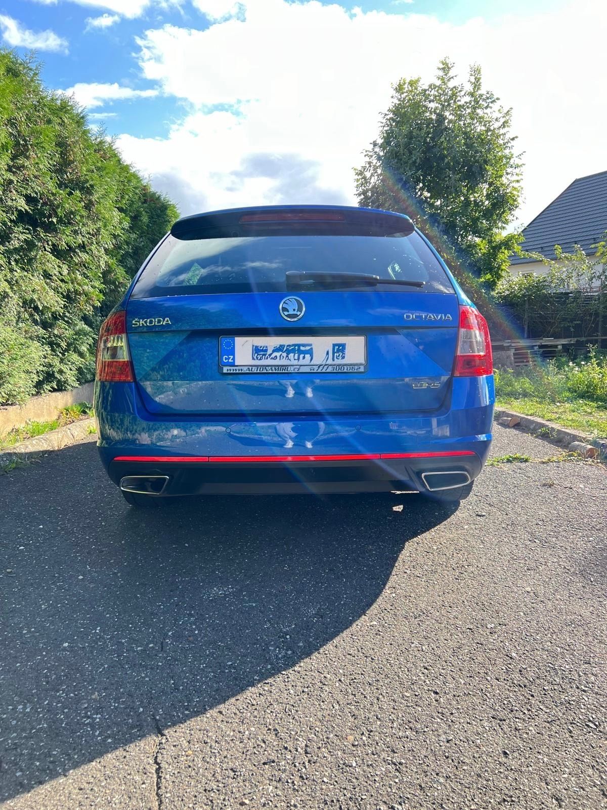 Škoda Octavia - fotka 2