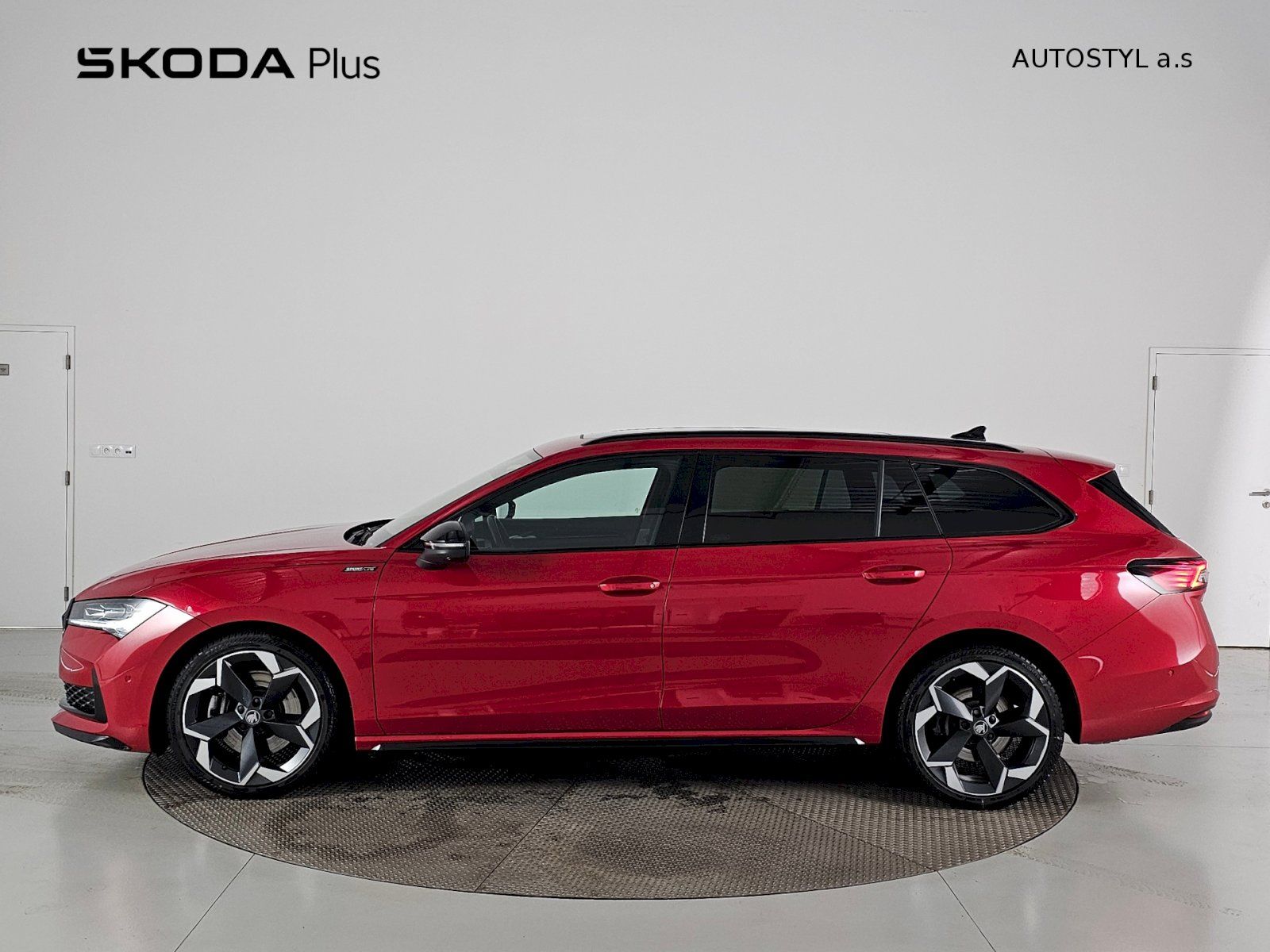 Škoda Superb, 2.0TSi 195kW 4X4 SPORTLINE PAN - fotka 3