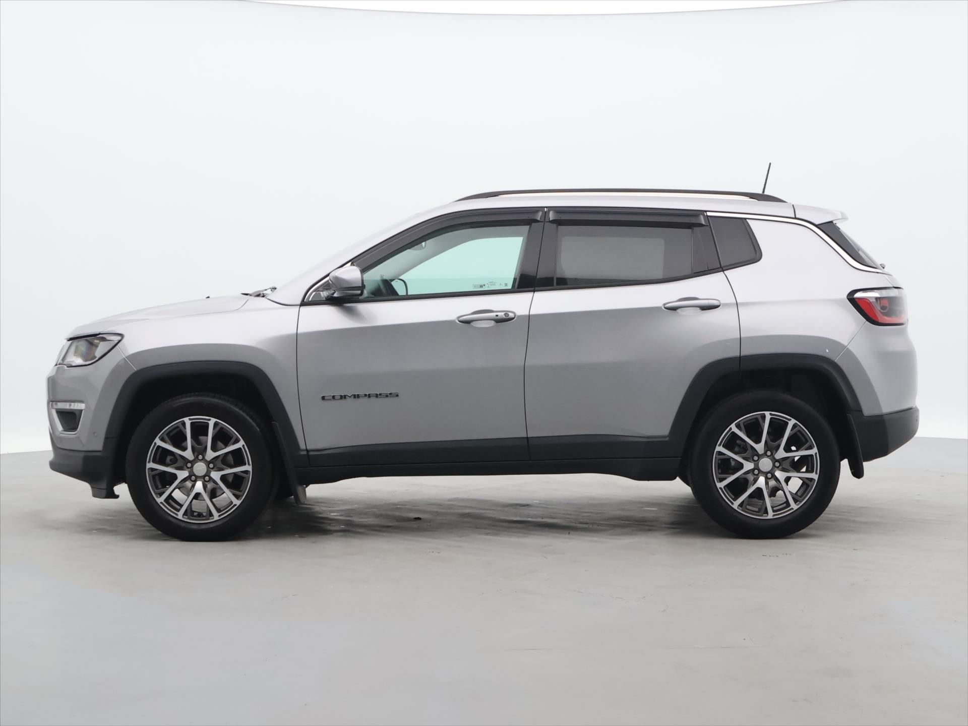 Jeep Compass, 1,4 MultiAir Aut. 4WD Limited - fotka 4