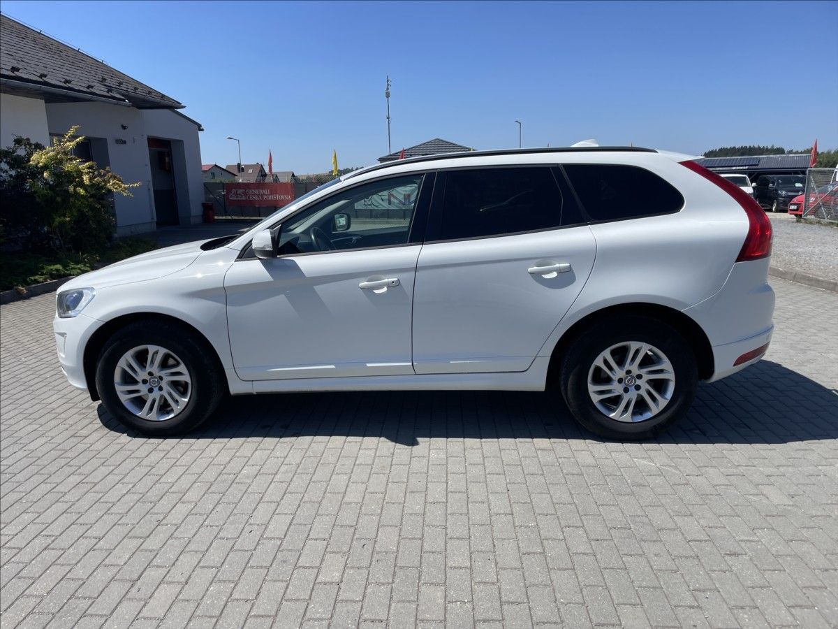 Volvo XC60, 2,4 D4 Geartronic Kinetic AWD - fotka 3