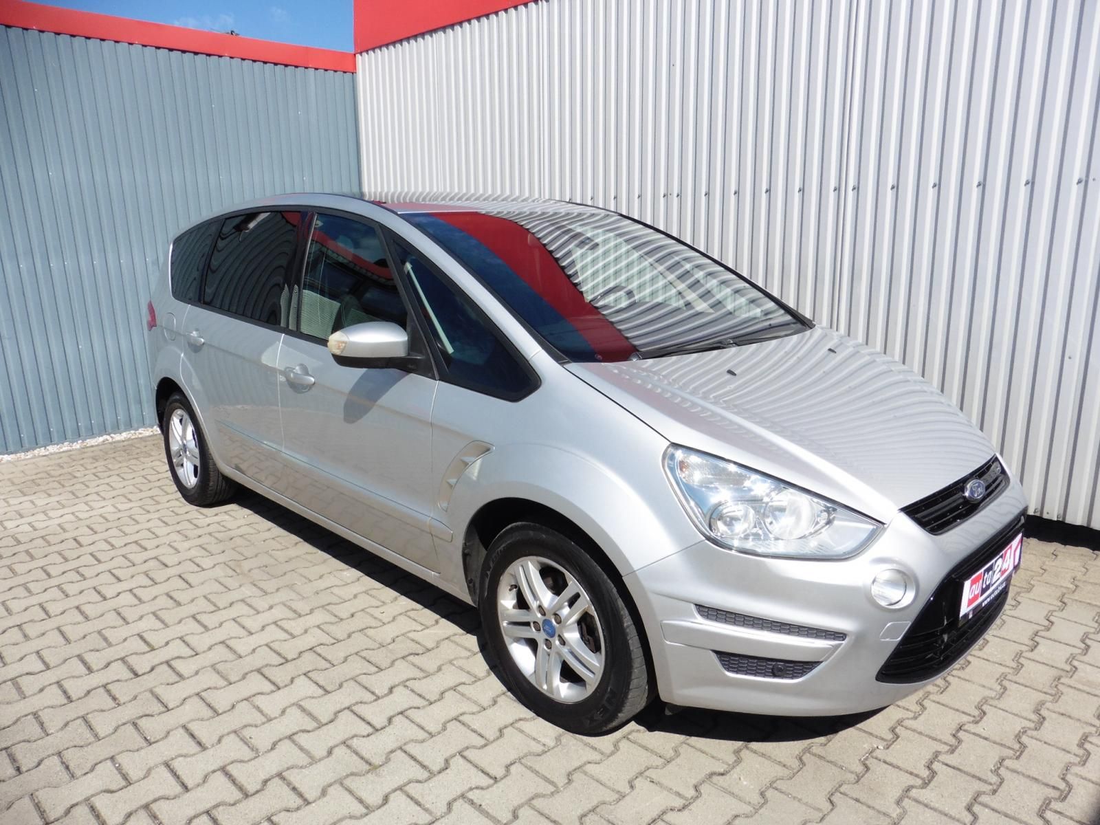 Ford S-MAX, 2,0 TDCi Navi, Panorama - fotka 2