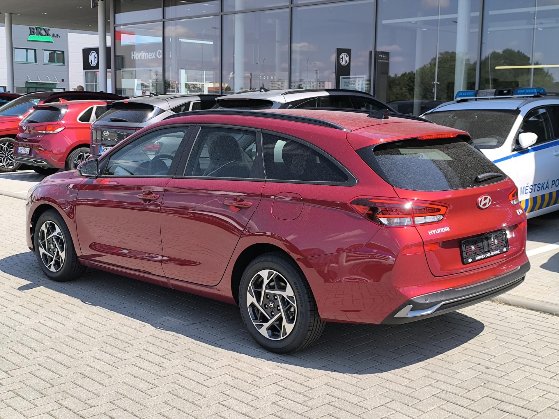 Hyundai i30, WG 1,6 T-GDI DCT GO CZECH - fotka 3