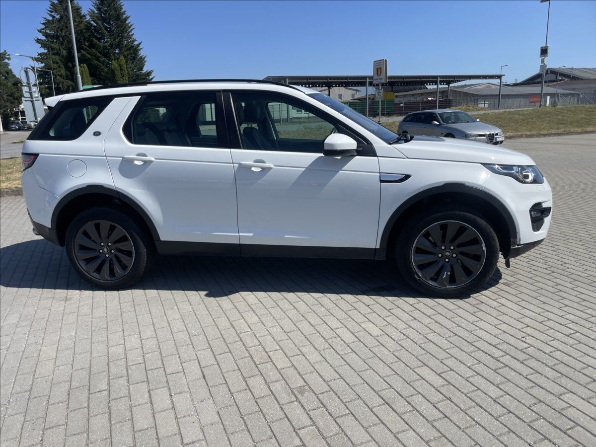 Land Rover Discovery, 2,0 TD4 132kw AWD Pano 7mist T - fotka 5