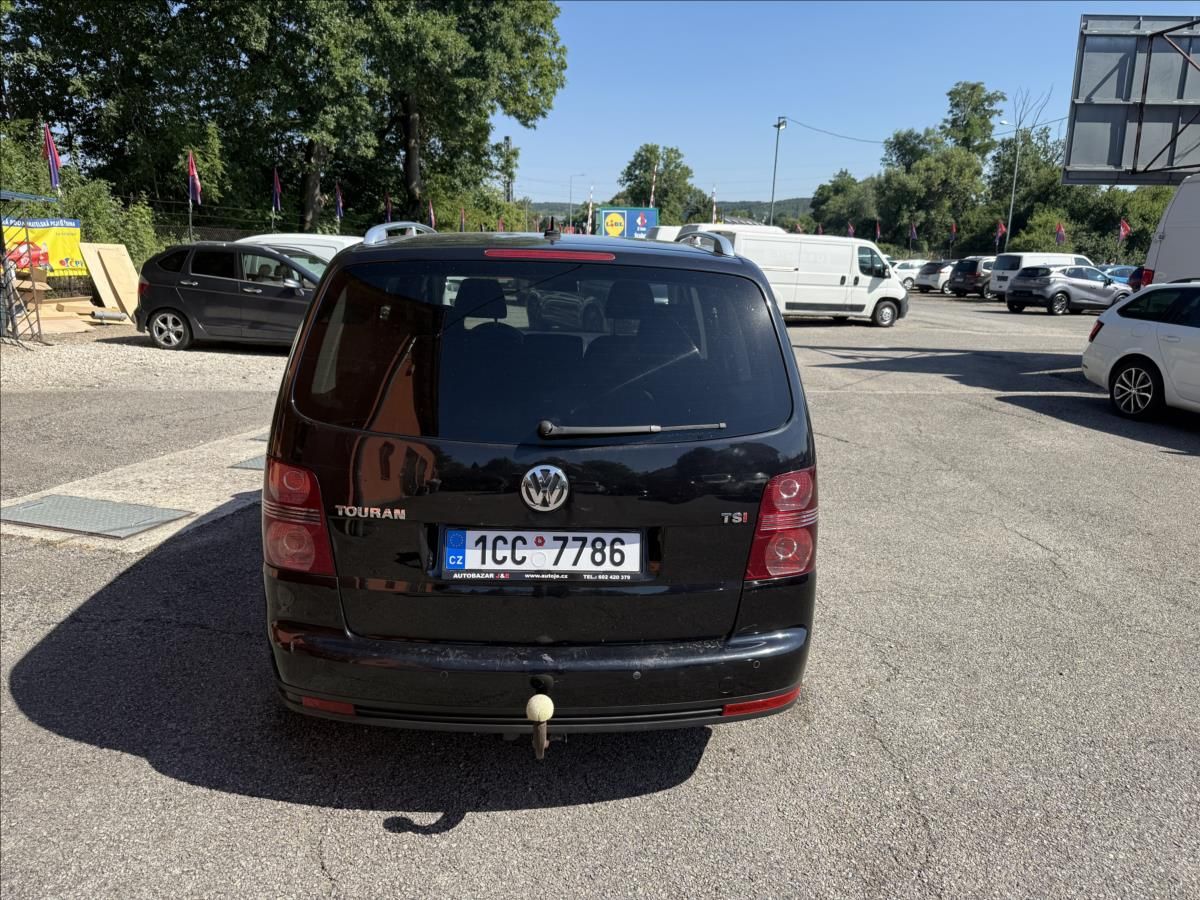 Volkswagen Touran, 1,4 TSi Higline - fotka 6