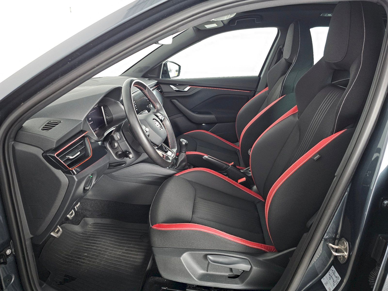 Škoda Scala, 1.5TSi 110kW 6MT MONTE CARLO - fotka 6