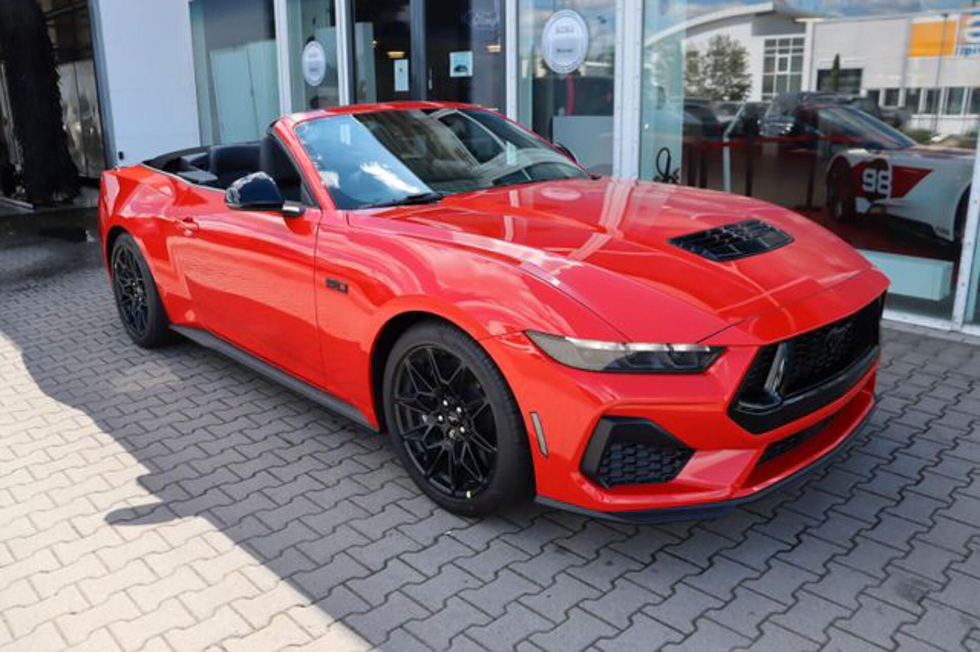 Ford Mustang, 5.0 Convertible MagneRide Nite - fotka 4