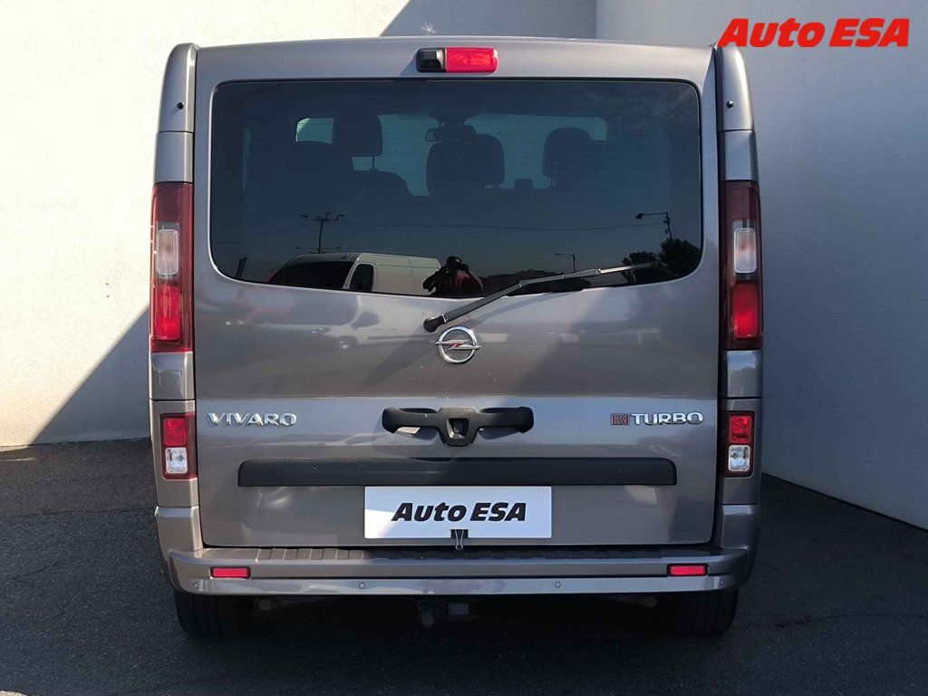 Opel Vivaro, 1.6CDTi L2 9míst,107kW - fotka 5