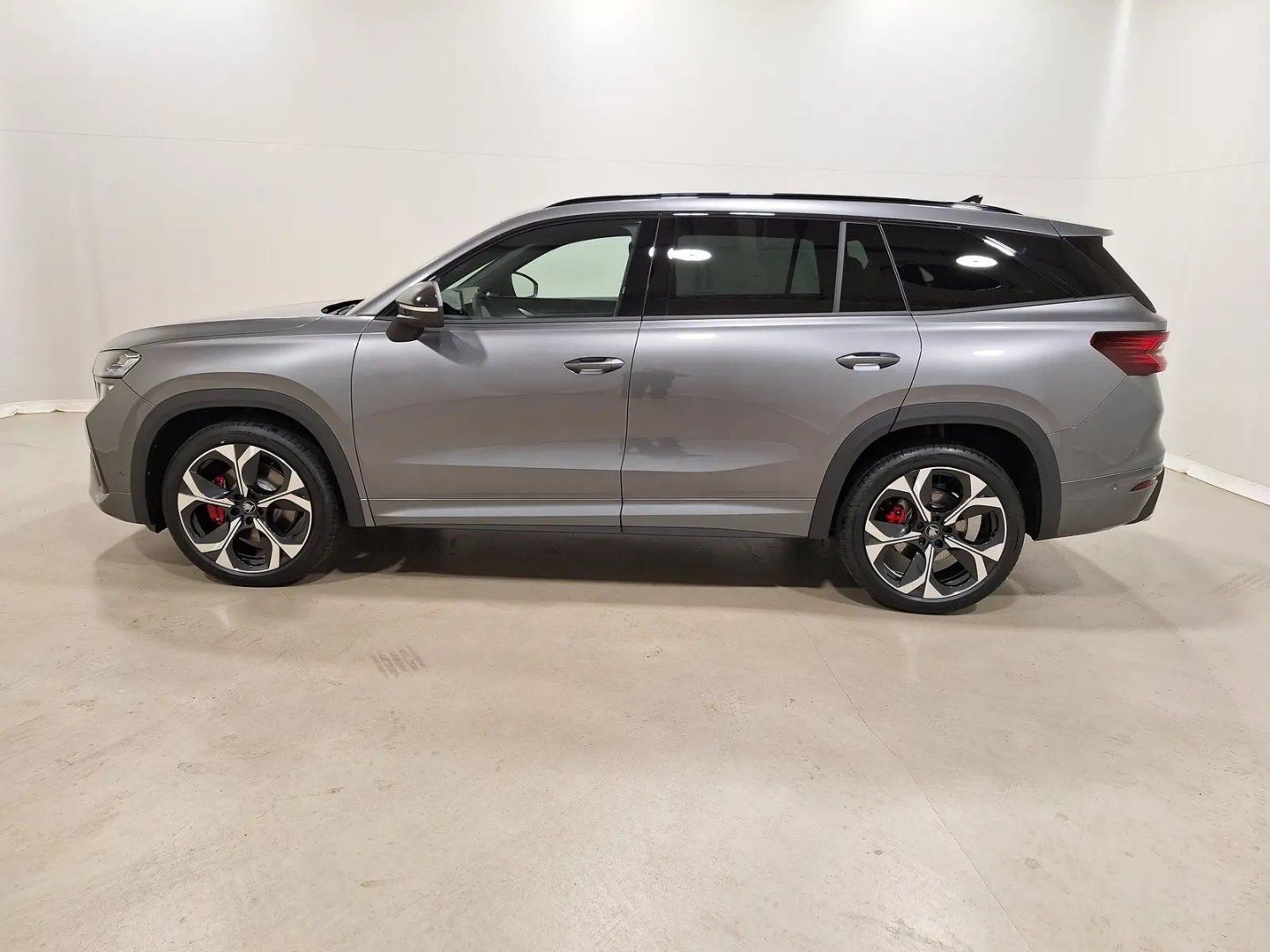 Škoda Kodiaq, RS 2.0 TSI 4x4 195 kW 7Míst - fotka 2